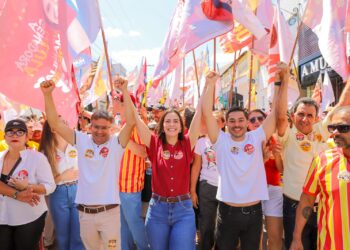 Maria Arraes inaugura comitê em Afogados da Ingazeira ao lado de Sandrinho Palmeira