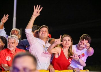 Nas ruas de Petrolina, Lucas Ramos e João Campos unem forças em grande carreata da esperança e firmam compromisso com o futuro da cidade