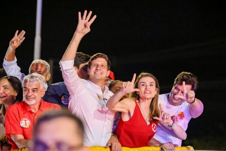 Nas ruas de Petrolina, Lucas Ramos e João Campos unem forças em grande carreata da esperança e firmam compromisso com o futuro da cidade