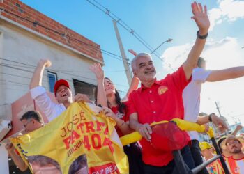 Humberto cumpre maratona de agendas no Sertão ao lado de João Campos e Marília Arraes