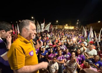 Zeca intensifica campanha de Raquel Lyra, Marcelo e Gustavo Gouveia em caminhada no Jardim da Serra em Arcoverde