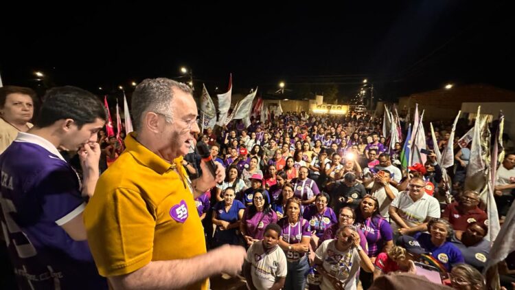 Zeca intensifica campanha de Raquel Lyra, Marcelo e Gustavo Gouveia em caminhada no Jardim da Serra em Arcoverde