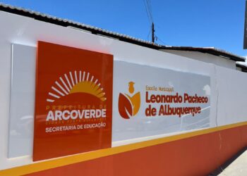 Zeca retoma agenda de inaugurações com entrega de escola em Arcoverde